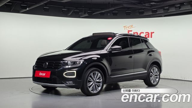 Volkswagen T-Roc 2021 — photo 1