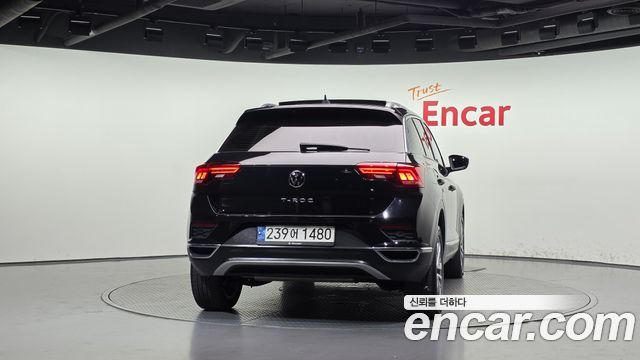 Volkswagen T-Roc 2021 — photo 4