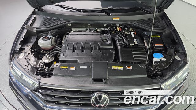 Volkswagen T-Roc 2021 — photo 6