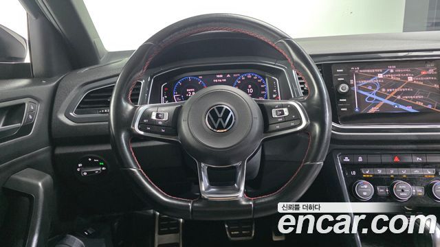 Volkswagen T-Roc 2021 — photo 13