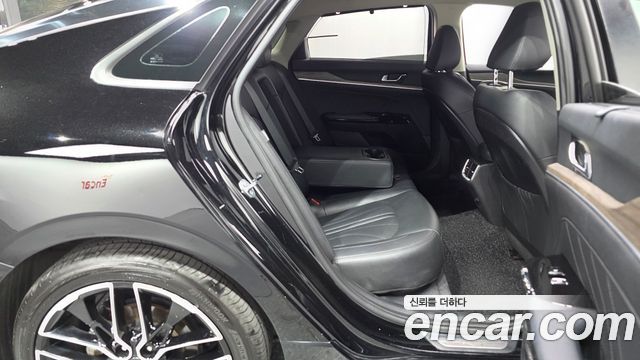 Kia K5 2022 — photo 17