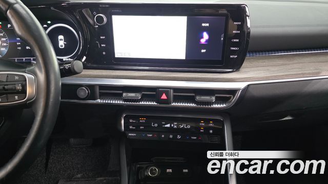 Kia K5 2022 — photo 19