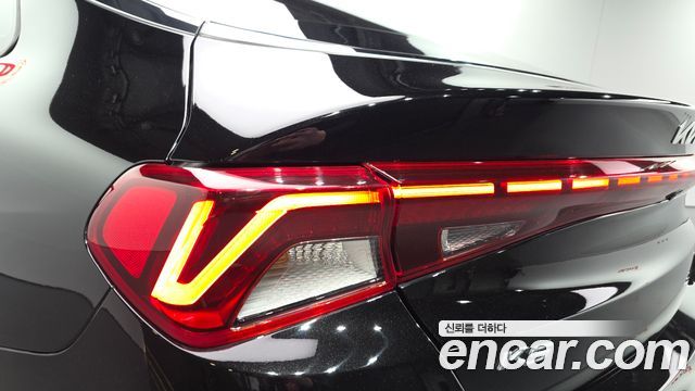 Kia K5 2022 — photo 9