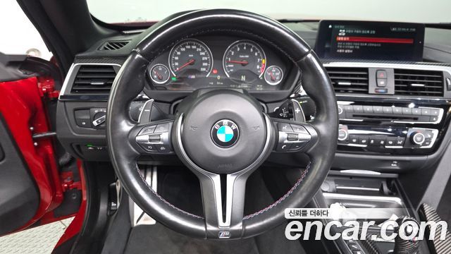 BMW M4 2018 — photo 19