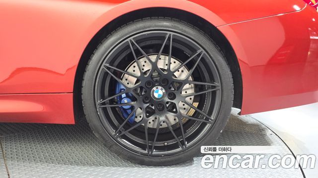 BMW M4 2018 — photo 7