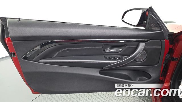 BMW M4 2018 — photo 14