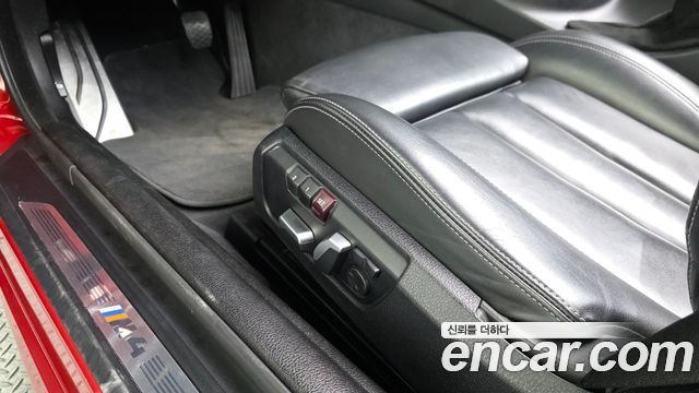 BMW M4 2018 — photo 28