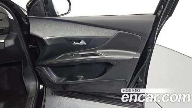 Peugeot 3008 2018 — photo 14