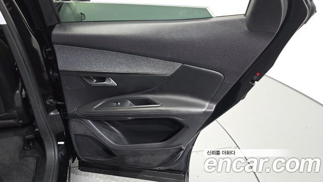 Peugeot 3008 2018 — photo 15