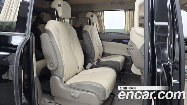 Kia Canival 2022 — photo 18