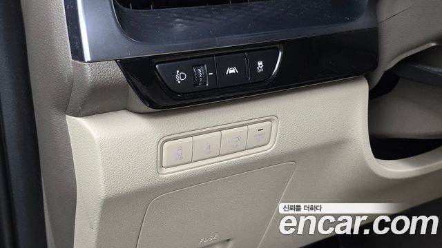 Kia Canival 2022 — photo 24