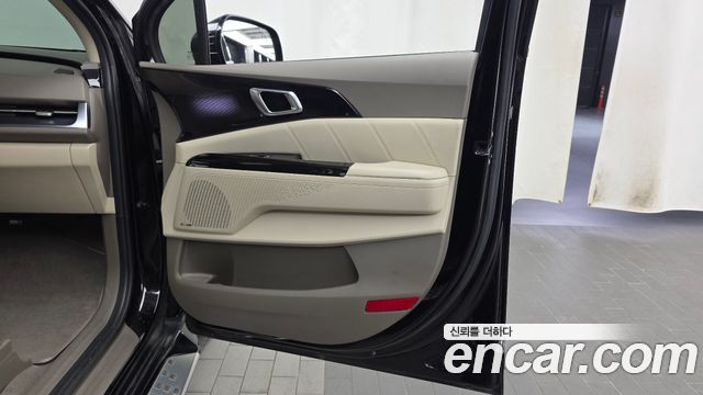 Kia Canival 2022 — photo 15