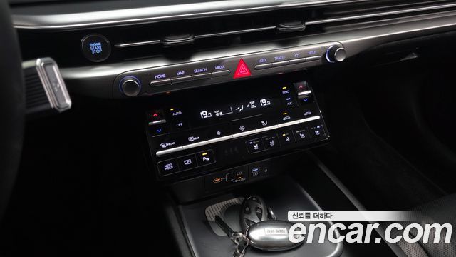 Hyundai Grandeur 2023 — photo 17