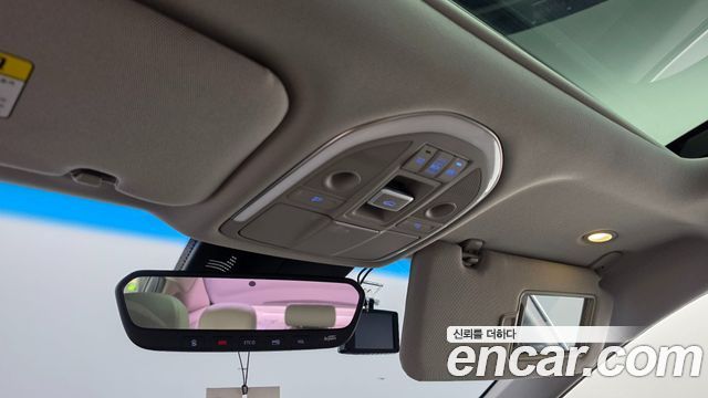 Genesis G80 2017 — photo 20
