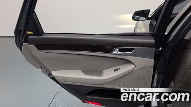 Genesis G80 2017 — photo 24