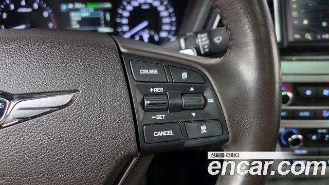 Genesis G80 2017 — photo 16