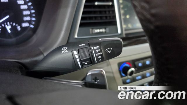 Genesis G80 2017 — photo 28