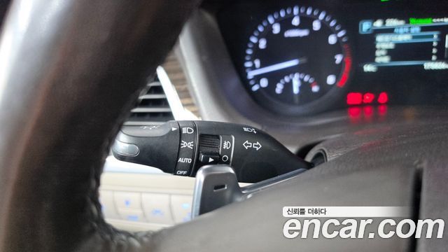 Genesis G80 2017 — photo 29