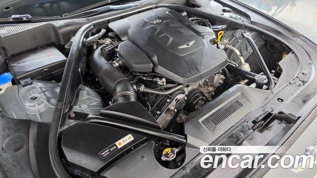 Genesis G80 2017 — photo 30