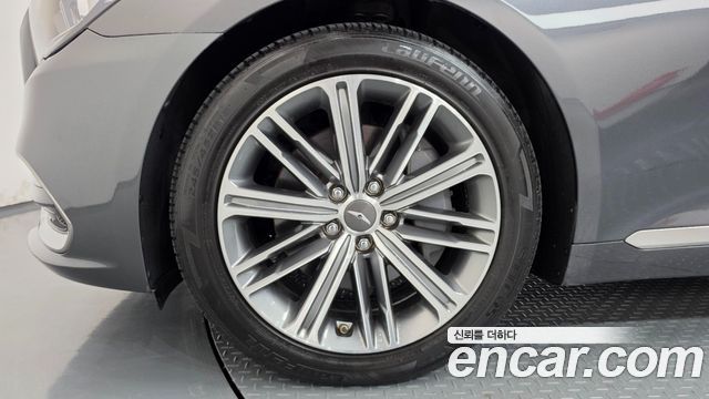 Genesis G80 2017 — photo 31