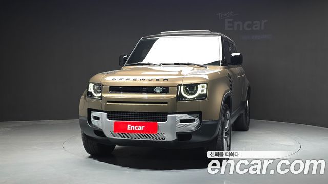 Land Rover Defender 2023 — photo 3