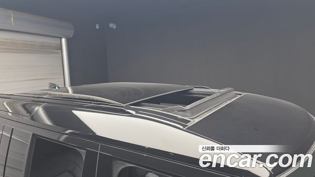 Land Rover Defender 2023 — photo 27