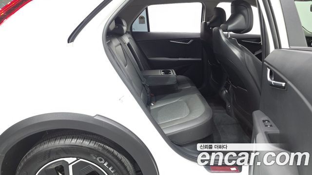 Kia Niro 2024 — photo 17