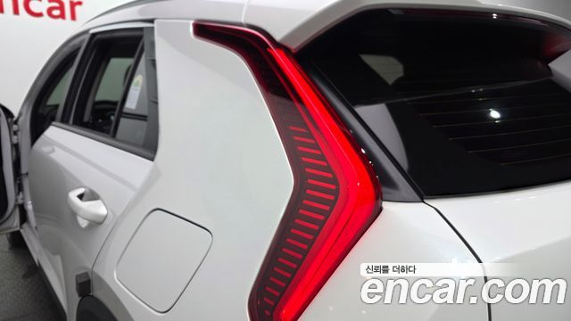Kia Niro 2024 — photo 9