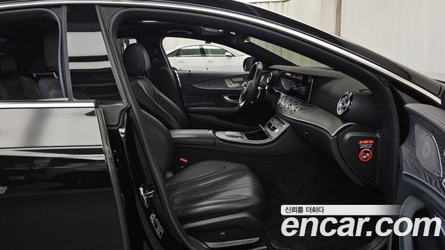 Mercedes-Benz CLS-Class 2023 — photo 11