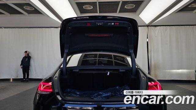 Mercedes-Benz CLS-Class 2023 — photo 20