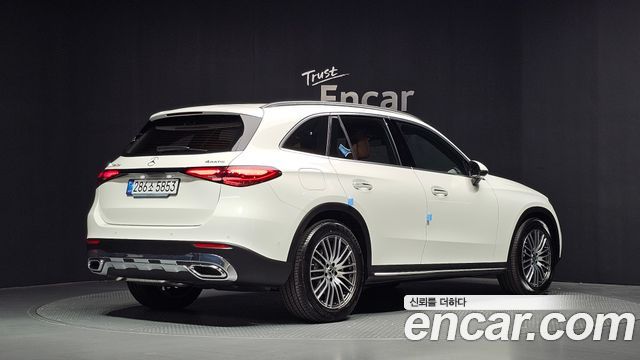Mercedes-Benz GLC-Class 2026 — photo 2