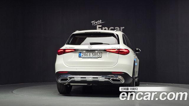 Mercedes-Benz GLC-Class 2026 — photo 4