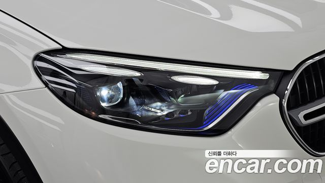 Mercedes-Benz GLC-Class 2026 — photo 8