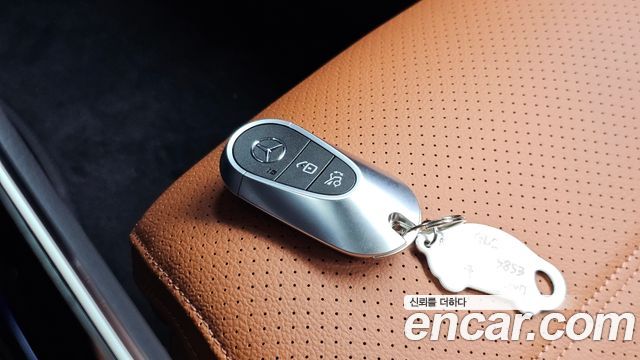 Mercedes-Benz GLC-Class 2026 — photo 28
