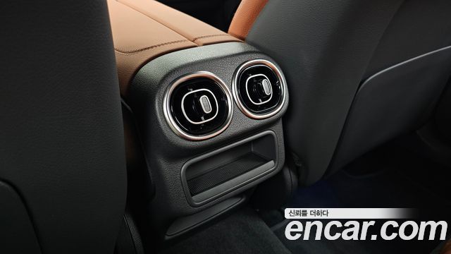 Mercedes-Benz GLC-Class 2026 — photo 29