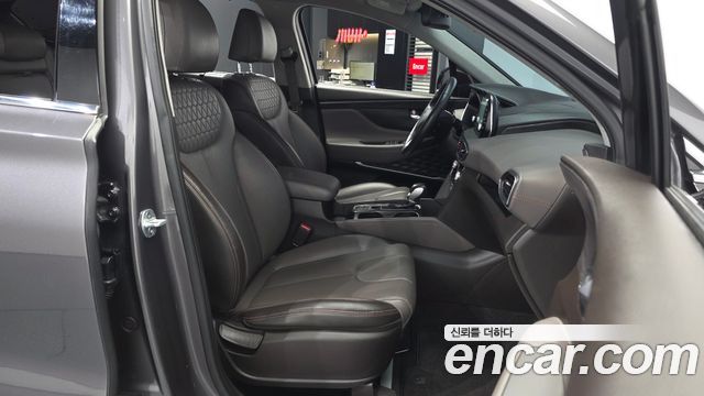 Hyundai Santafe 2019 — photo 18