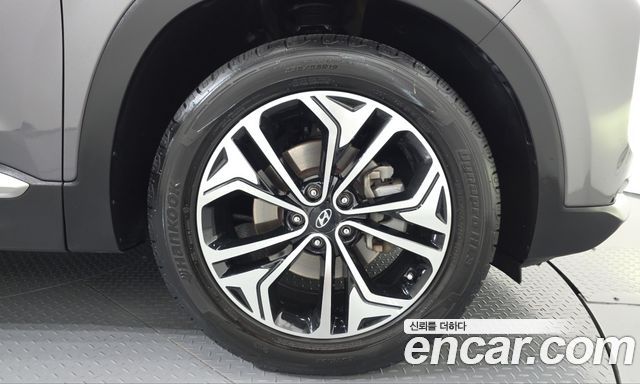 Hyundai Santafe 2019 — photo 7