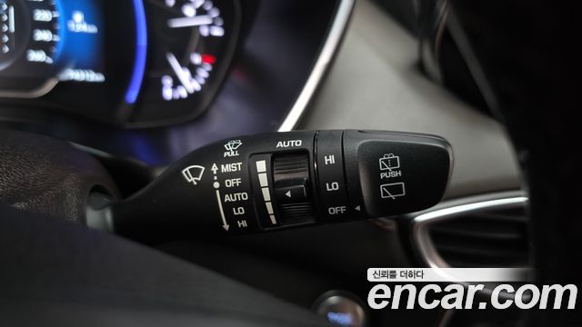 Hyundai Santafe 2019 — photo 27