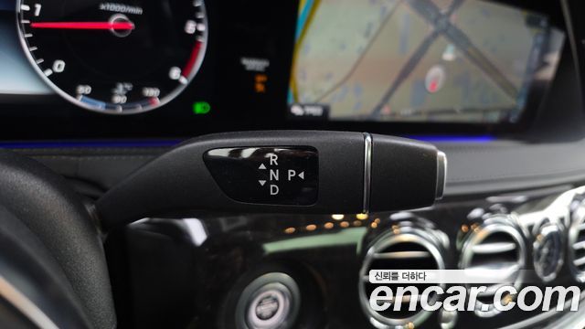 Mercedes-Benz S-Class 2019 — photo 12