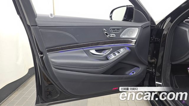 Mercedes-Benz S-Class 2019 — photo 14
