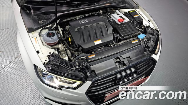 Audi A3 2018 — photo 6