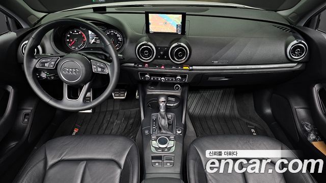 Audi A3 2018 — photo 10