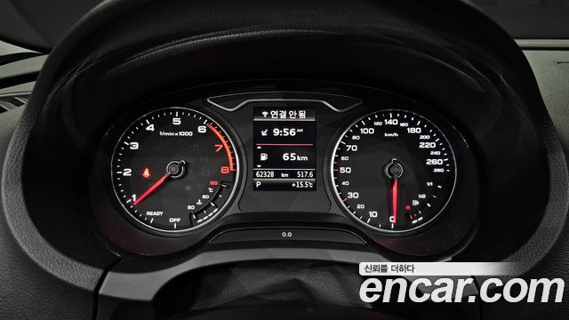 Audi A3 2018 — photo 11
