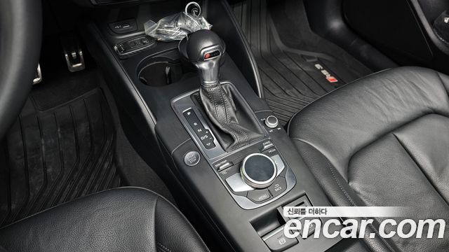 Audi A3 2018 — photo 12