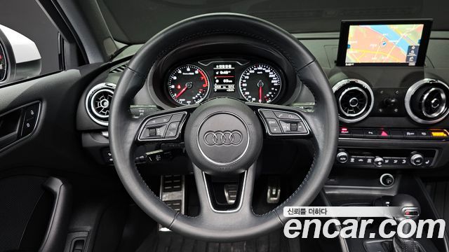 Audi A3 2018 — photo 19