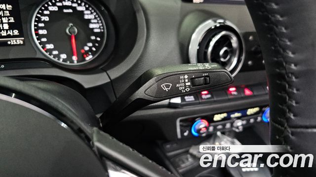 Audi A3 2018 — photo 24