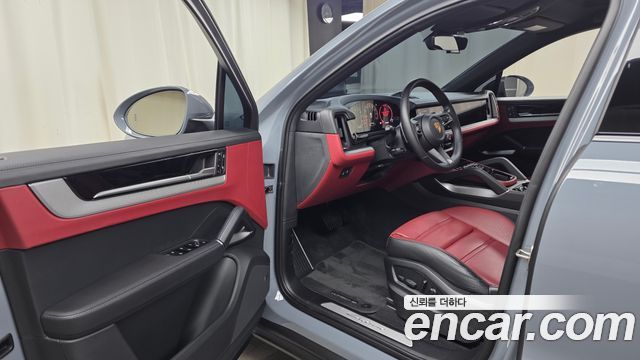 Porsche Cayenne 2024 — photo 13