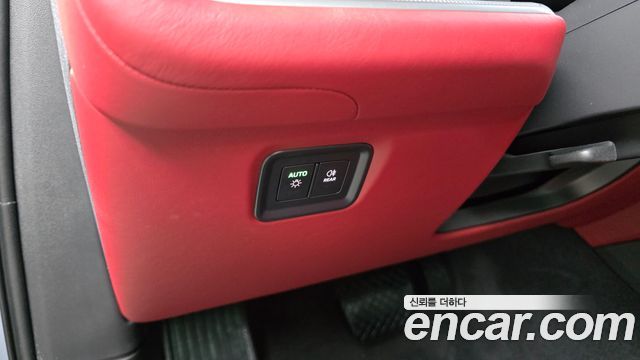 Porsche Cayenne 2024 — photo 26