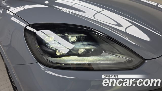 Porsche Cayenne 2024 — photo 8