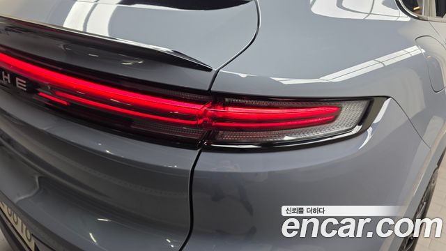 Porsche Cayenne 2024 — photo 9